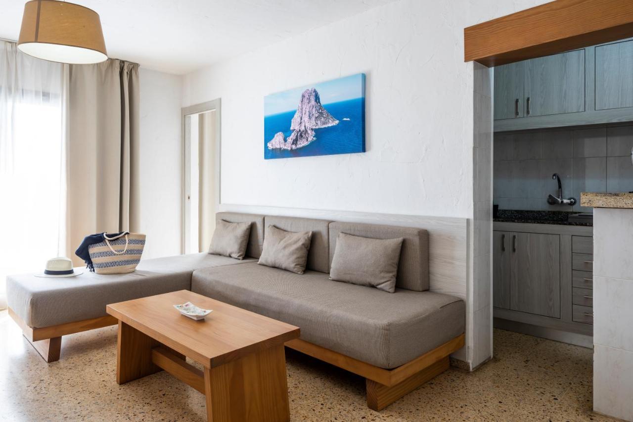 Apartamentos El Moro Сан-Антонио-Абад Экстерьер фото