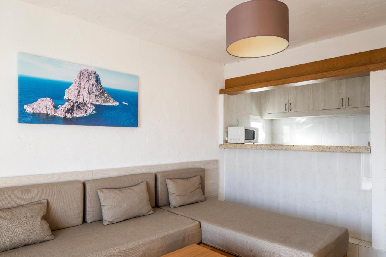 Apartamentos El Moro Сан-Антонио-Абад Экстерьер фото